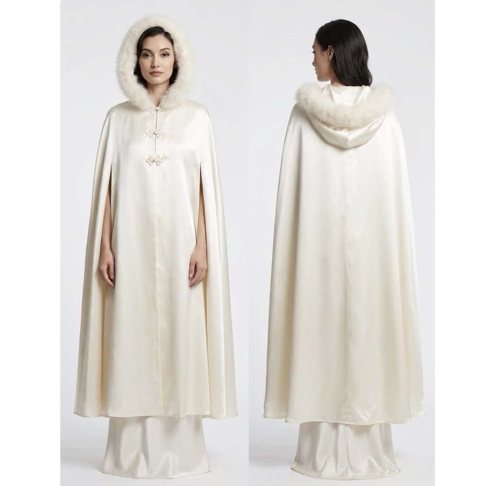 VTG 70s Vera's House of Bridals Hooded Winter Wedding Cape Fur Trim Ivory Satin